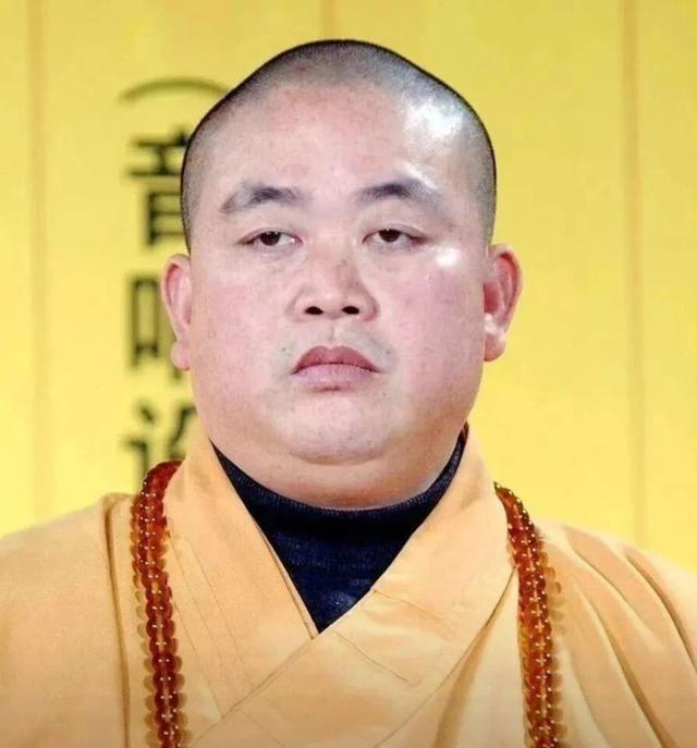 释永信贪污了近3亿元，被判24年，罚款300多万，他的赃款都被其挥霍掉。而这些赃