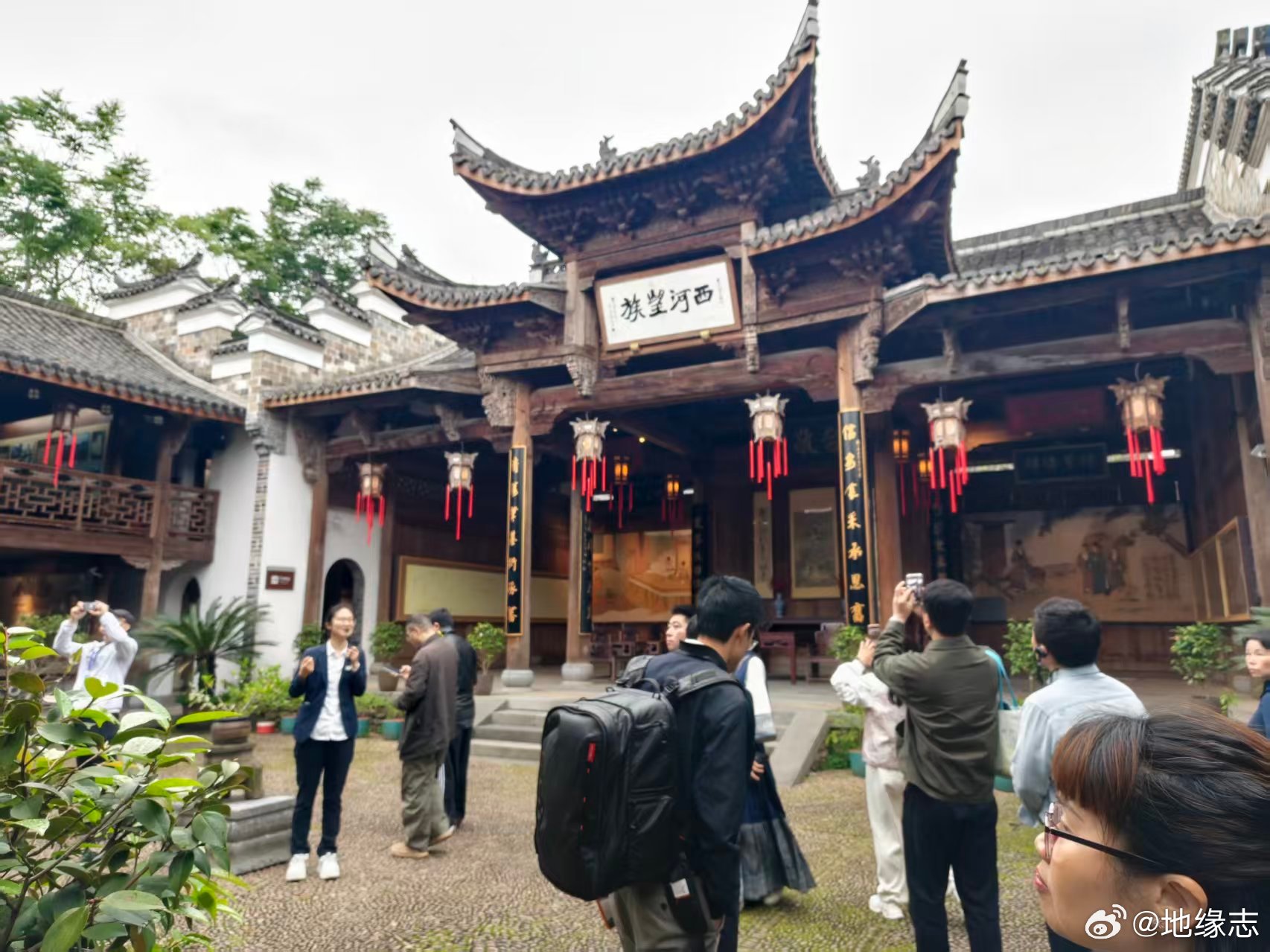 走进衢州清漾村的毛氏祠堂，仿佛能触摸到大宋的时光。虽然真正的古建在90年代遗憾毁