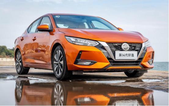 2022款1.6L XL CVT悦享版，2024年12月中下旬，发现车辆右侧大灯