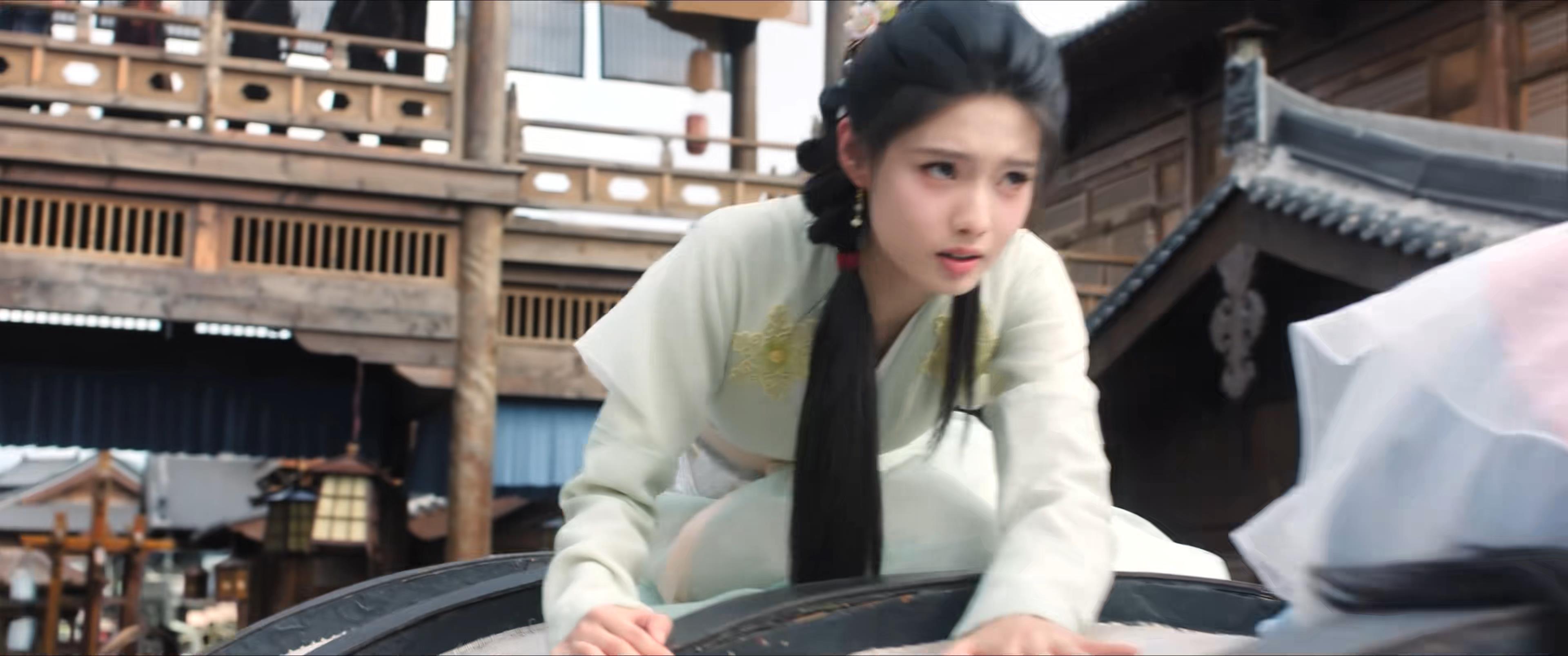 艾米就这个古偶少女味 谢嘉鱼在原著里就是这种懵懂又灵动的感觉！艾米演出来完全不违