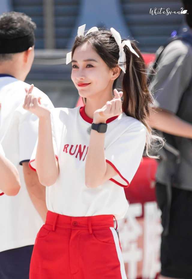 angelababy angelababy 风抚摸不朽的日落，天拉响蓝色的序曲，