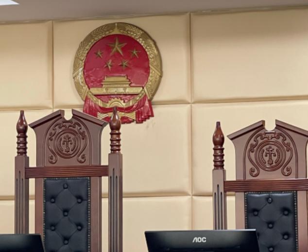 “太解气了！”上海一小伙与离异带娃女相识一个月后闪婚。婚后女方以孩子要落户上海上