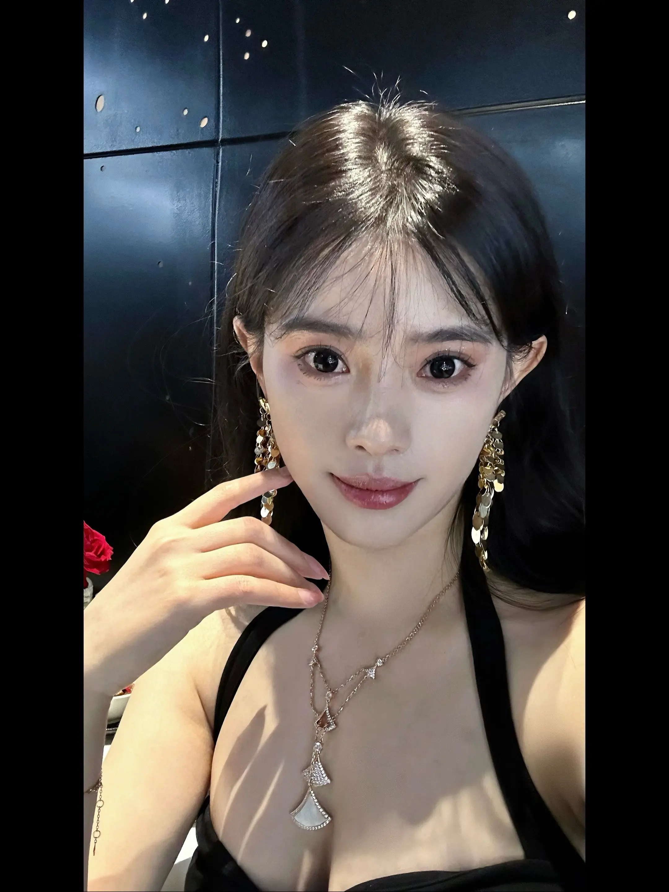 浓颜系 女生男相