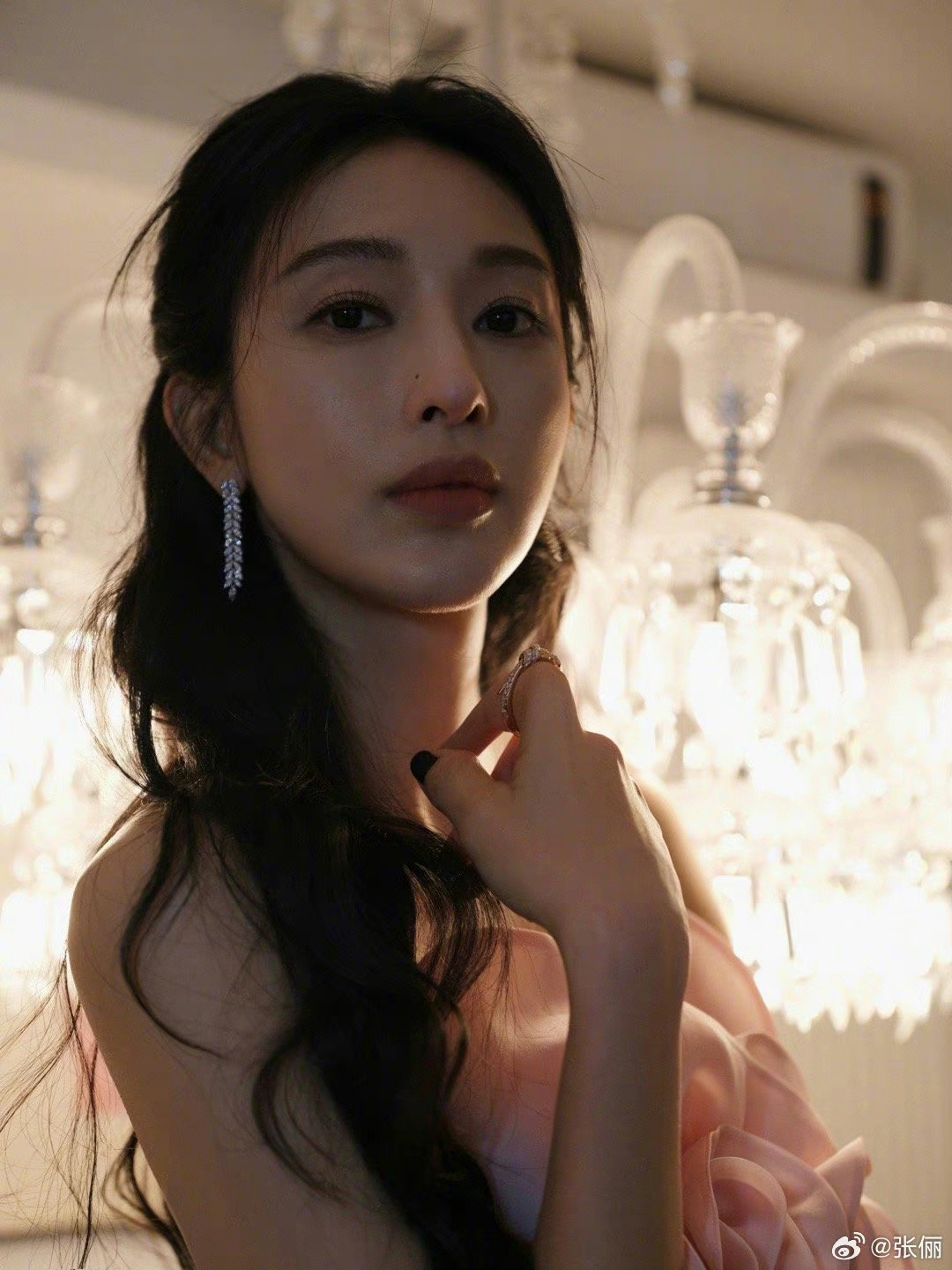 张俪🖤 ​​​