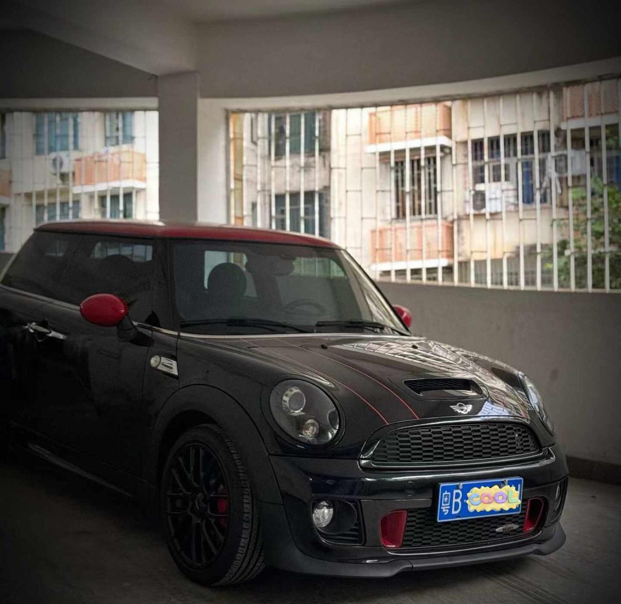 有一种快乐叫做Mini JCW
都说12代过后 没皇冠
我个人认为R过后 也没M