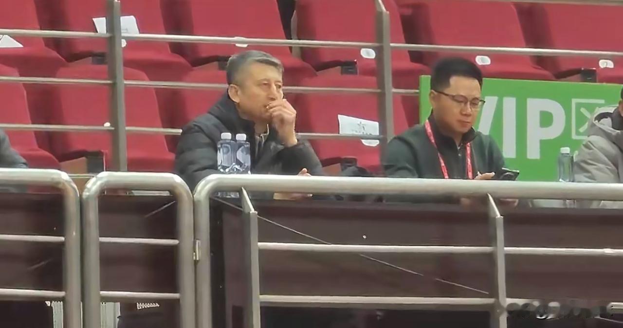 江苏男篮主帅易立：“郭士强指导来考察球员，庞峥麟用自己的行动证明，自己在国家队也