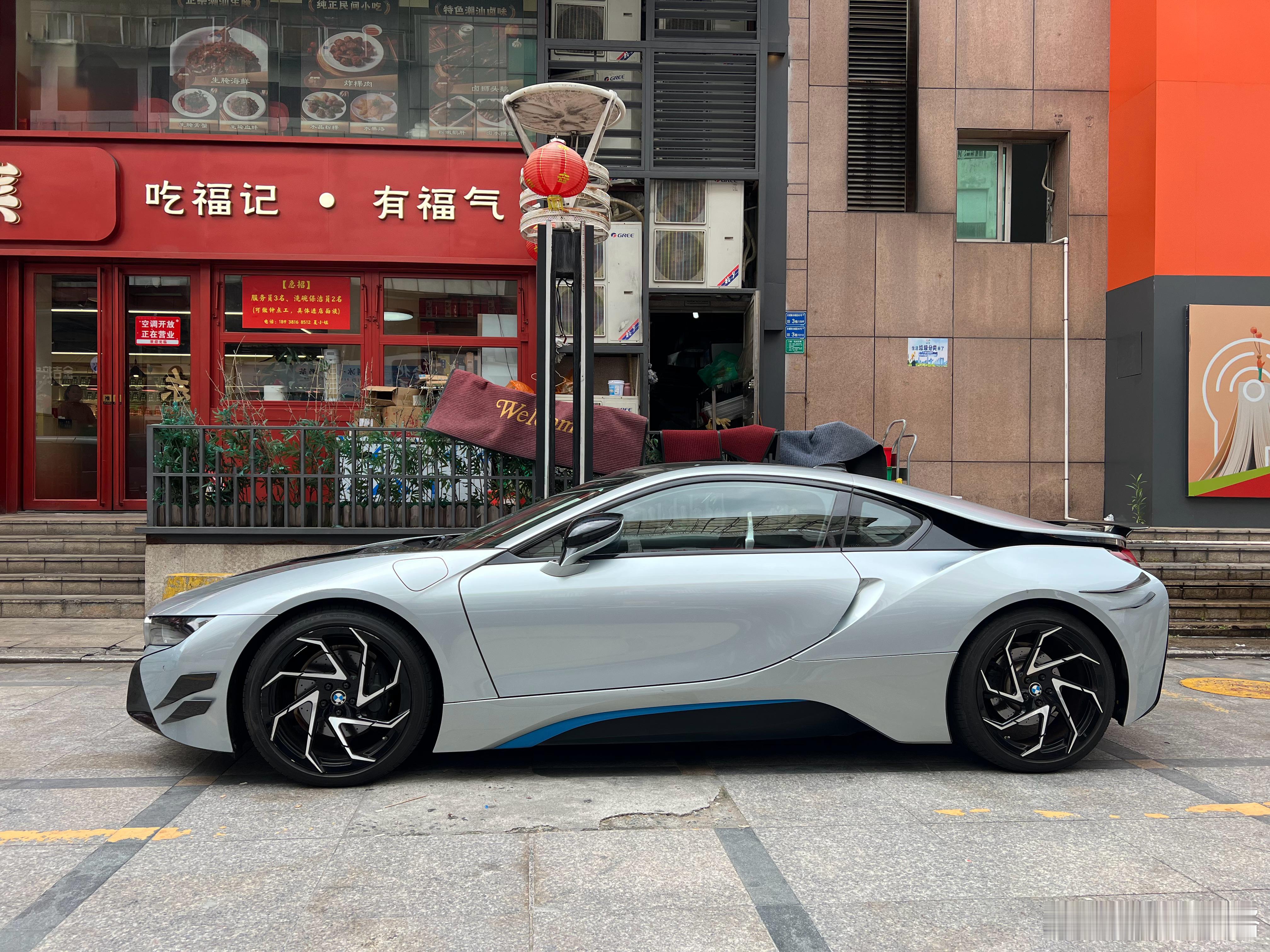 已难得一见的宝马i8价格合适还真值得收一台汽场全开宝马[超话] ​​​
