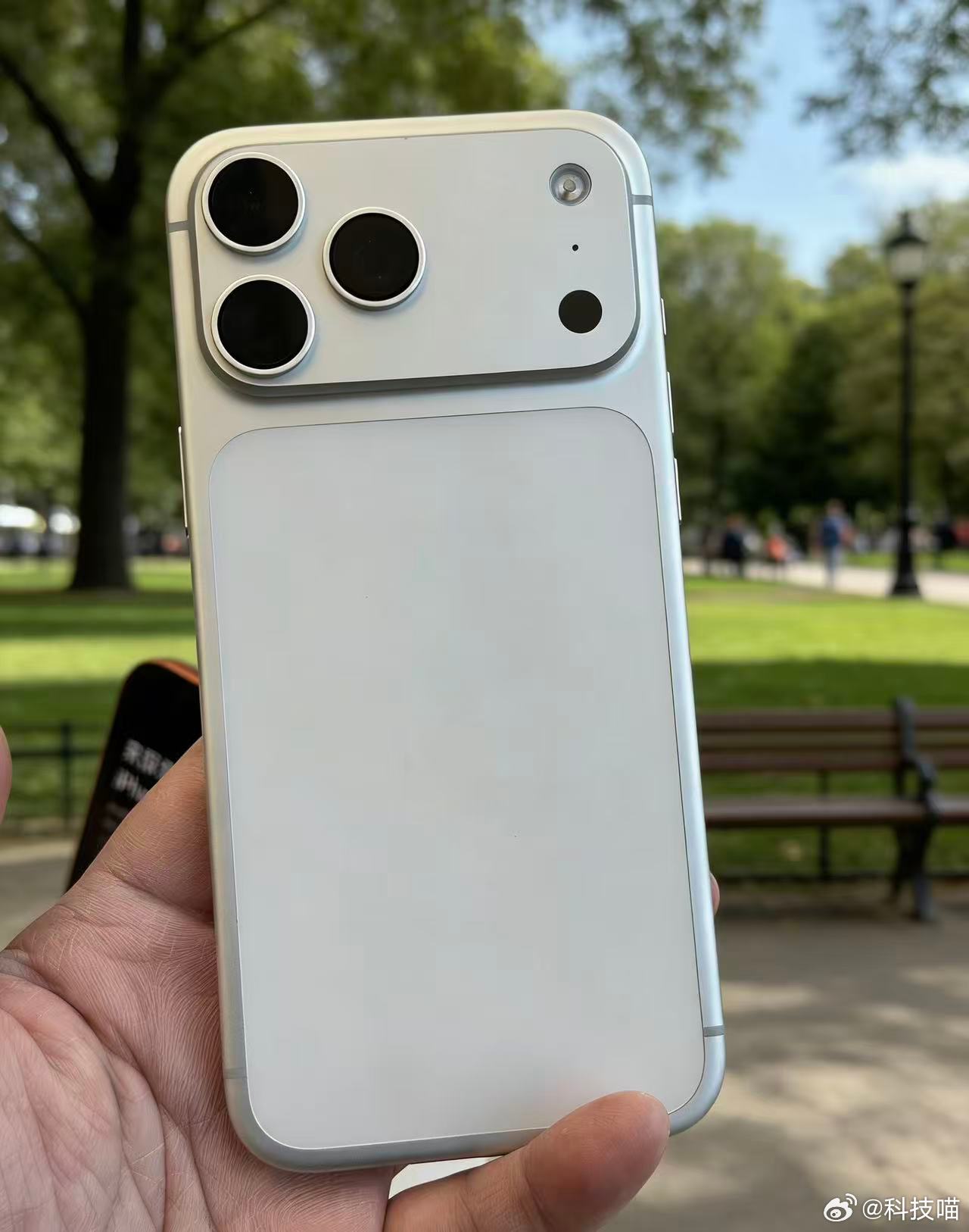 正常用的情况，大家认为苹果手机的使用极限是多少年？6年？7年？8年？还是更久？