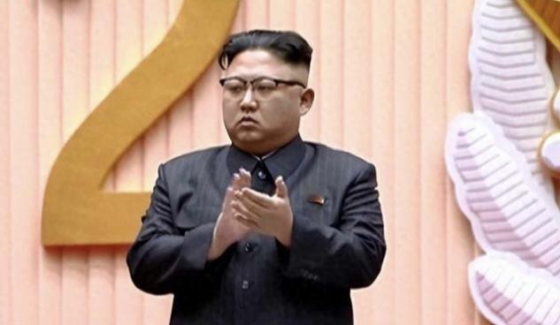 美国死盯伊朗，金正恩突然亮出核武牌，短短数小时连出两记重拳，美韩都慌了。特朗普现