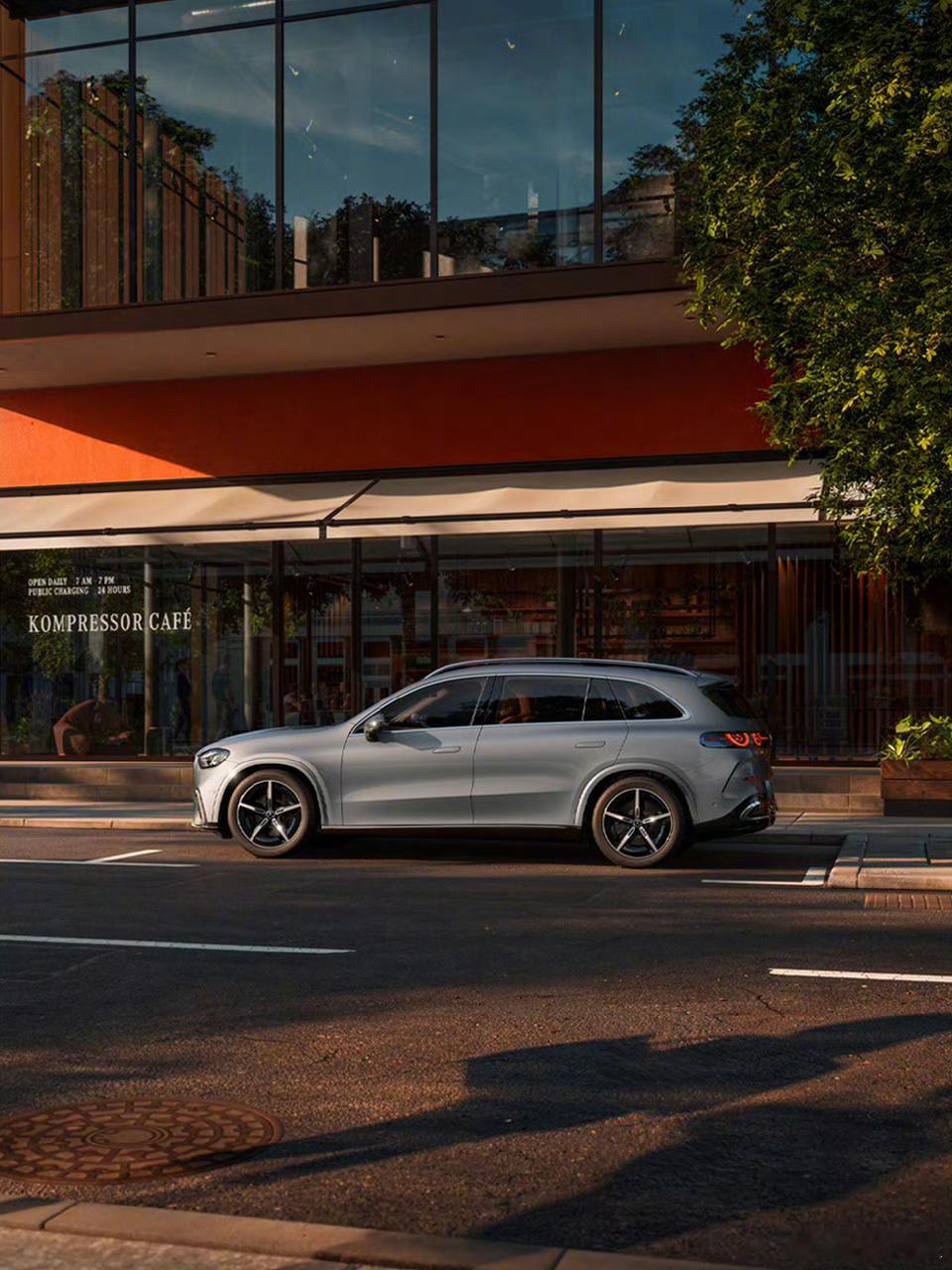 全新奔驰纯电GLCuu们在奔驰140周年这个节点上，纯电GLC SUV的全球首秀