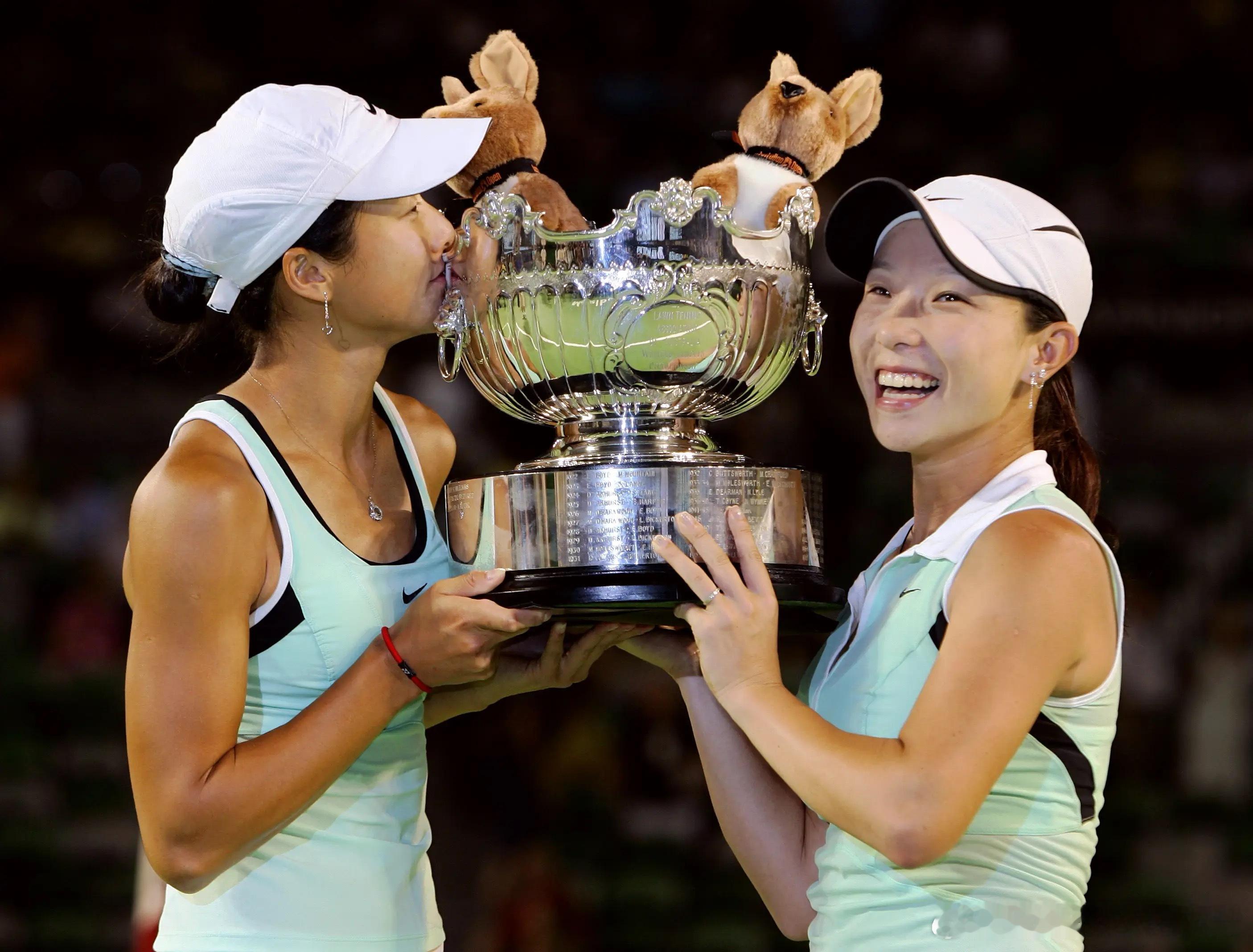 ✨澳网女双中国球员夺冠时刻🔵2006年澳网女双冠军🇨🇳郑洁/晏紫🔵201