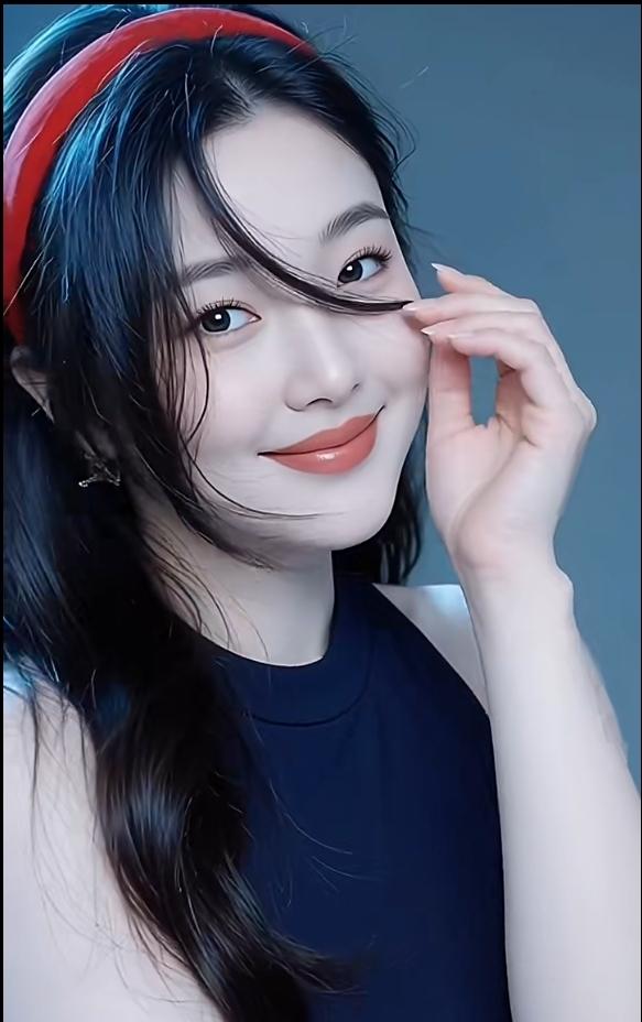 情空空，爱空空，
孤枕一人泪朦朦，
月老何时牵我线，
……请友续句……？
[微风