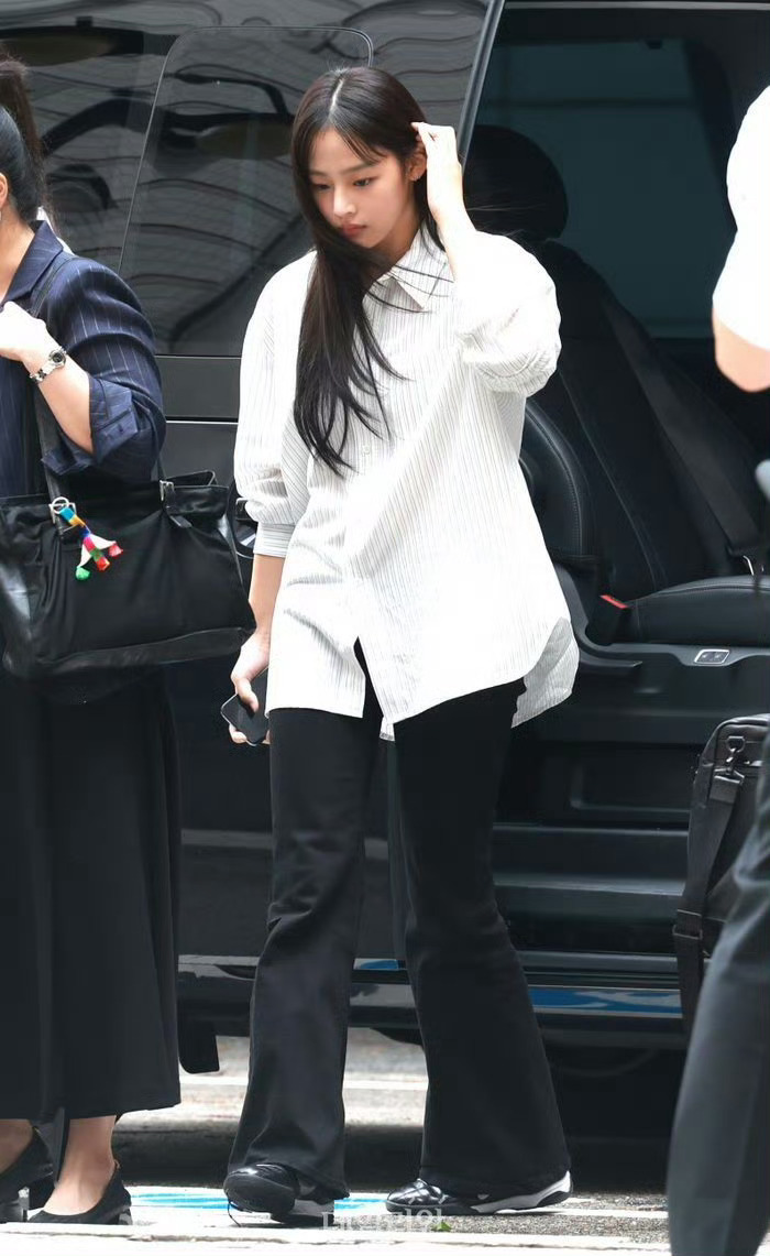 我女儿真的好喜欢条纹衬衫 ​​​