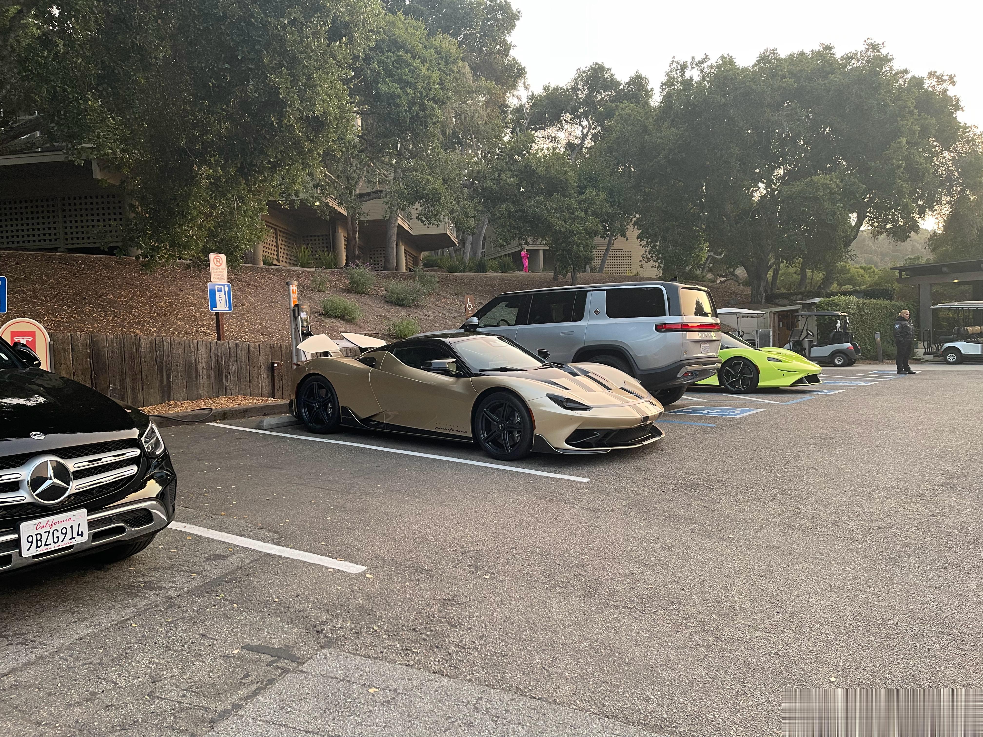 早[太阳]现阶段最有设计感的电动超跑，Pininfarina Battista。