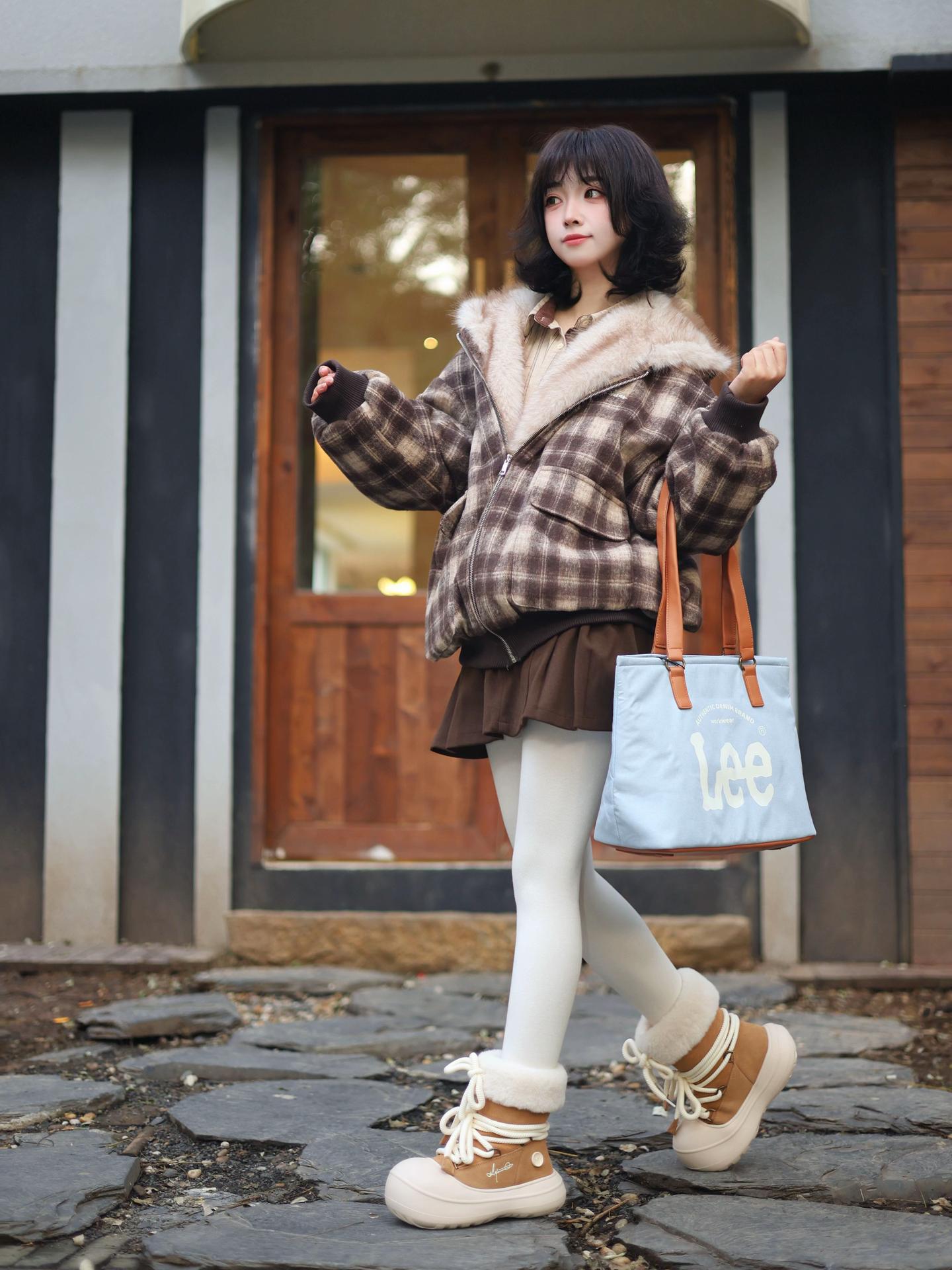 万物各有时令 爱也到了秋天。