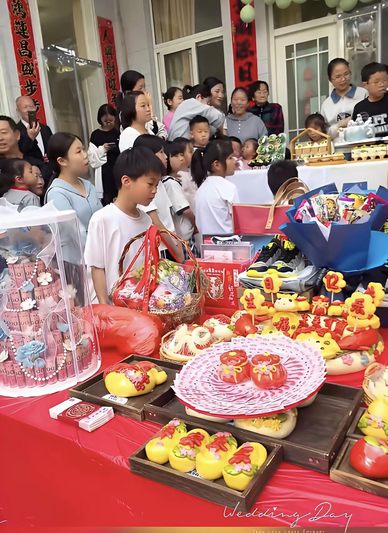 什么地方还有这风俗，为啥要大张旗鼓地过十二岁呀，怕过不去是咋地。