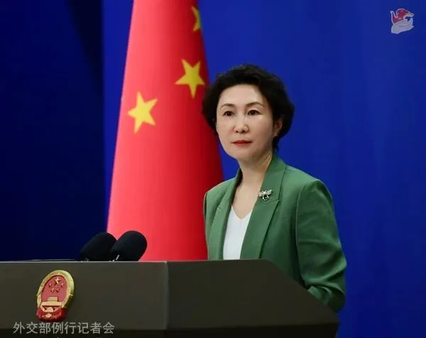 #中方回应与伊朗讨论霍尔木兹海峡通航#【报道称“中国正与伊朗讨论允许船只安全通过