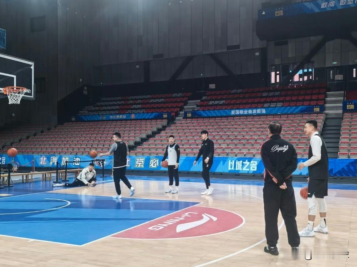 北京北汽能送青岛六连败吗？上轮联赛青岛输给了北京北控吃到了一波5连败，而今晚他们