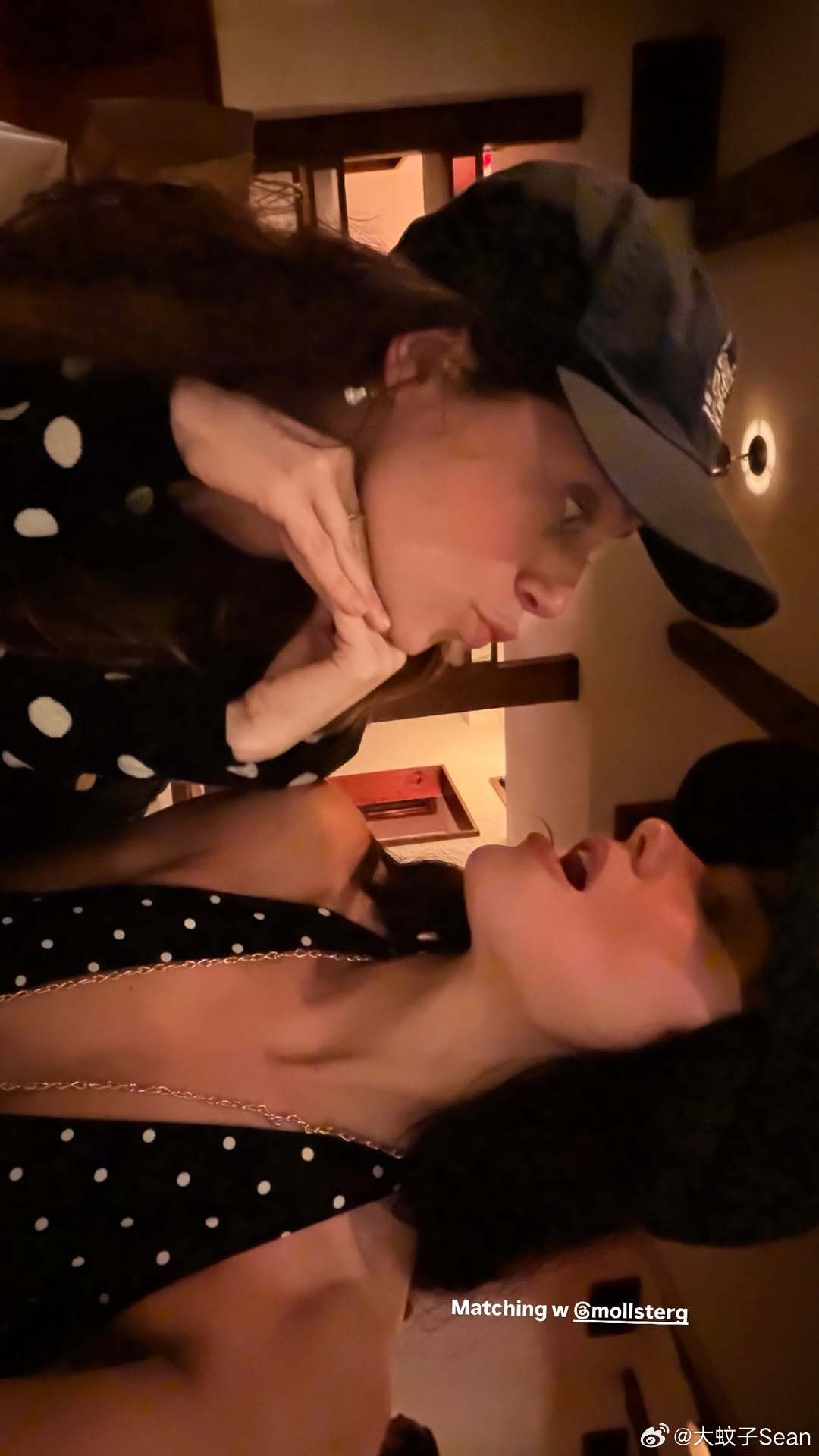 Dua Lipa晒出和Molly gordon莫丽戈登的合影， 啪姐出演了莫丽独