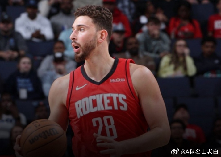 本赛季前65场比赛，申京场均20.7分9篮板6.2助攻1.2抢断1.1盖帽。据统