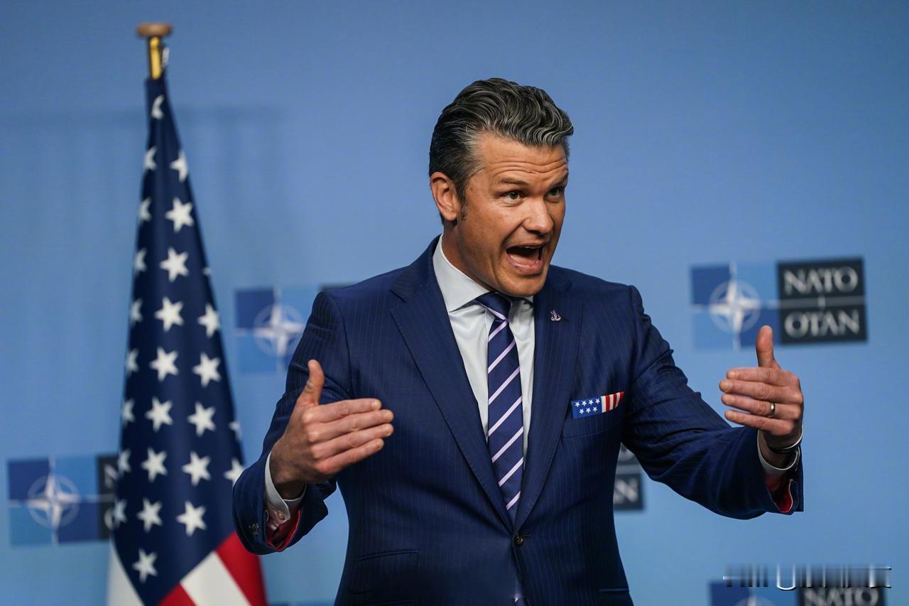 “没有美国海军的许可，任何船只都无法从霍尔木兹海峡驶往世界任何地方。”这是美国国