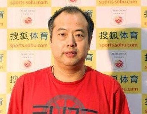 张勇军点评朱芳雨杜锋：相辅相成，宏远黄金搭档
 
名宿张勇军谈及朱芳雨与杜锋给出