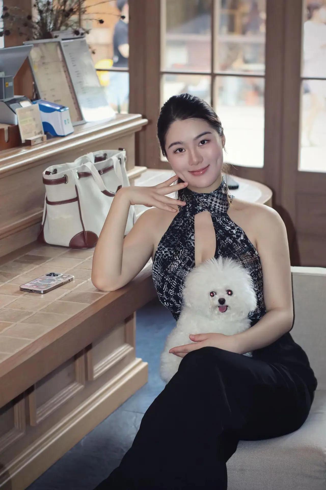 周末，你好[笑]
高清美女 休闲生活 惬意