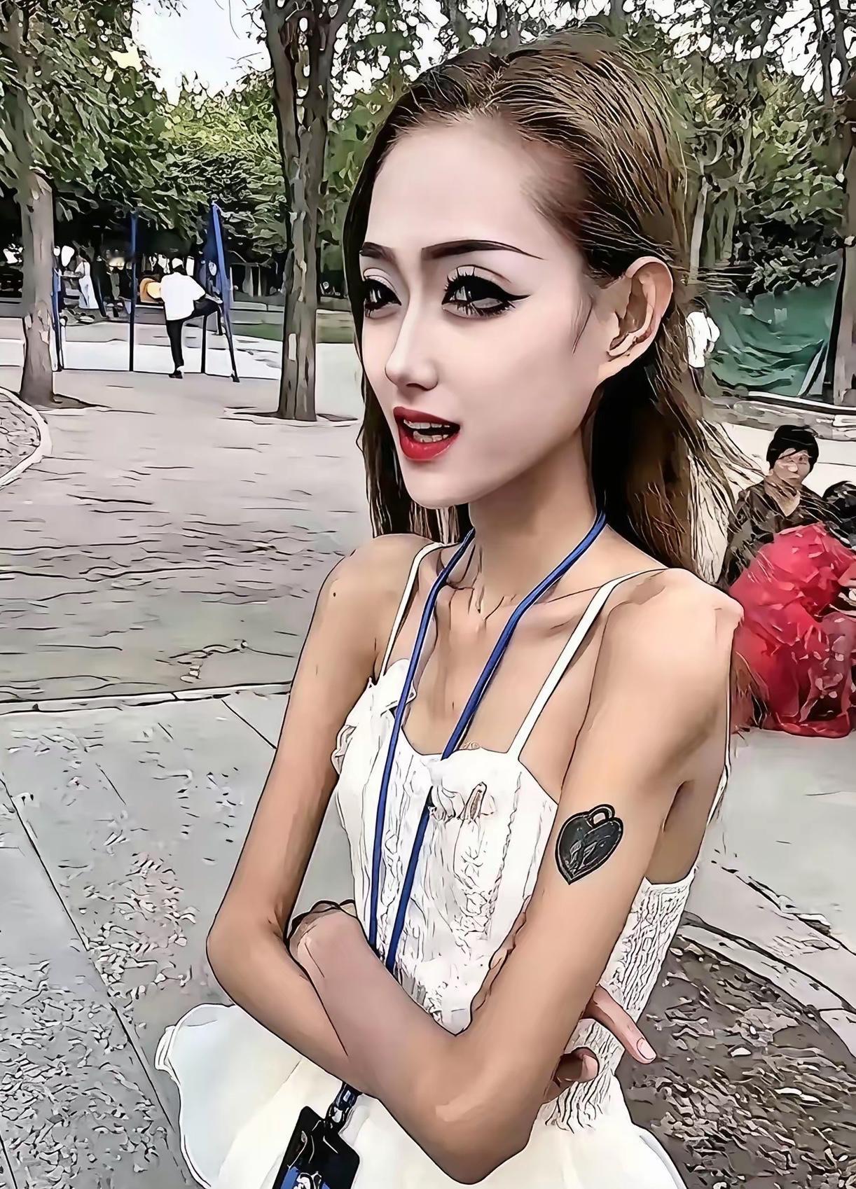网红极端减肥引热议：过度消瘦早已背离审美初衷

近日，一位网红极端减肥后的身材状