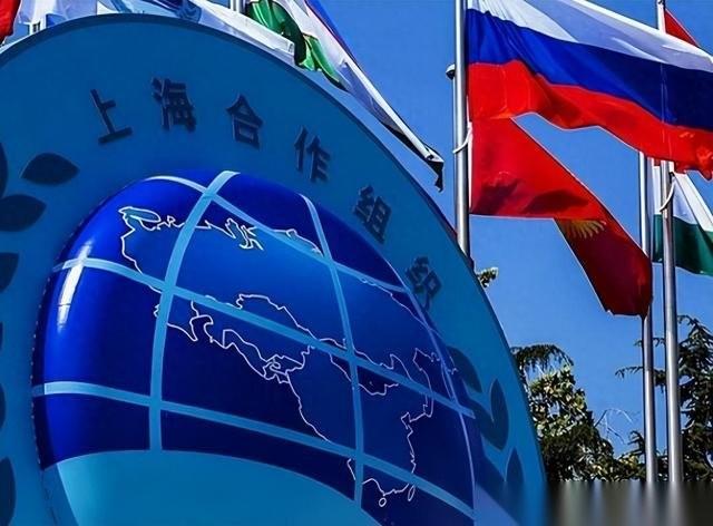 3月3日，上合组织憋不住了，直接发声明点名要保伊朗的主权；紧接着，俄外长拉夫罗夫