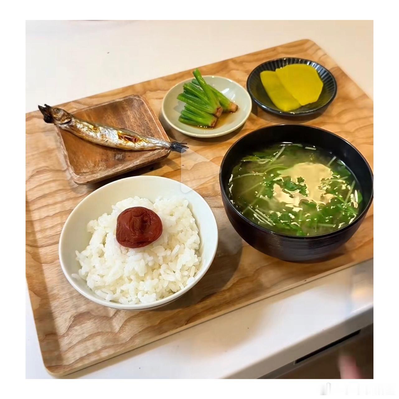 笑的不行，这样的一人食确实好做…… 