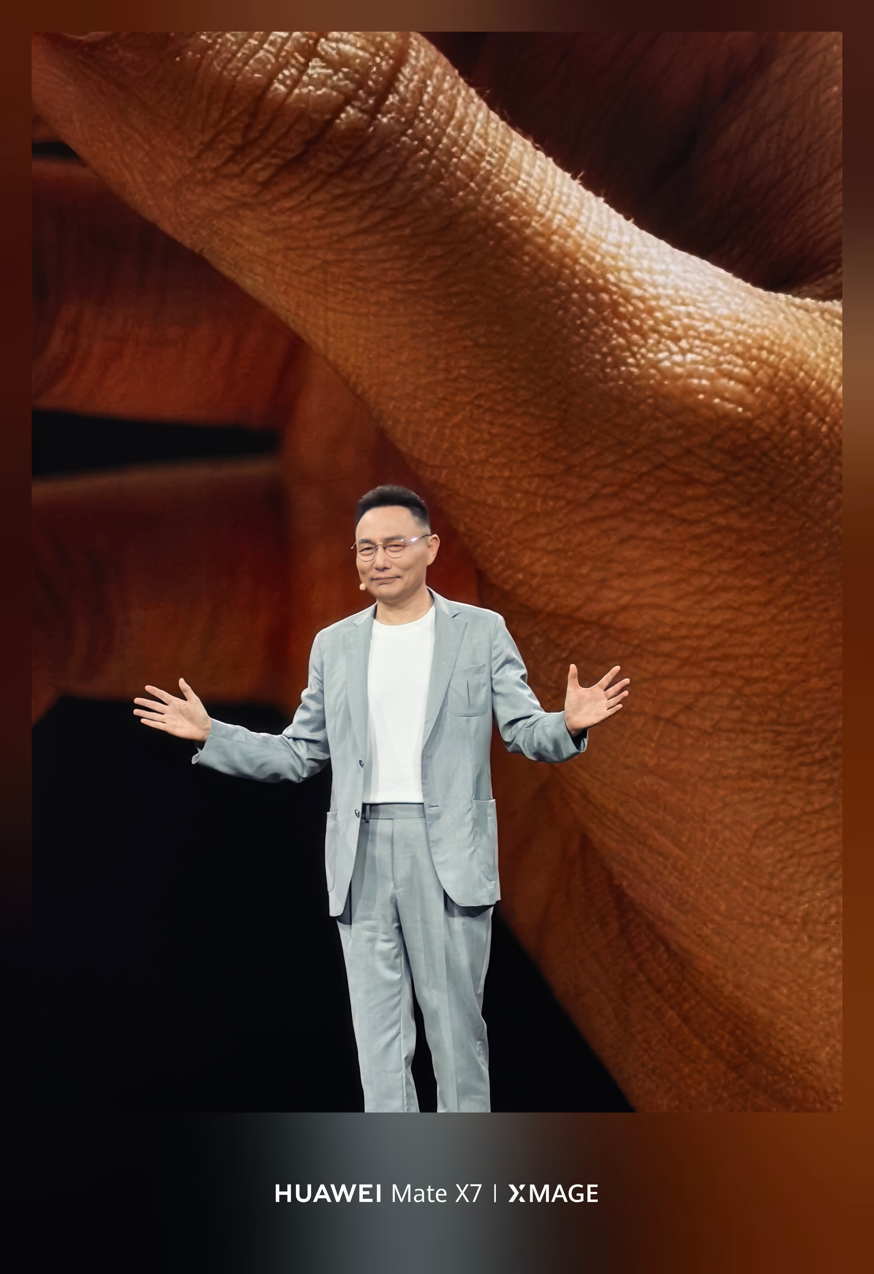 罗振宇三亚跨年演讲罗振宇跨年演讲预测未来的AI罗振宇跨年演讲三亚跨年！罗振宇携华