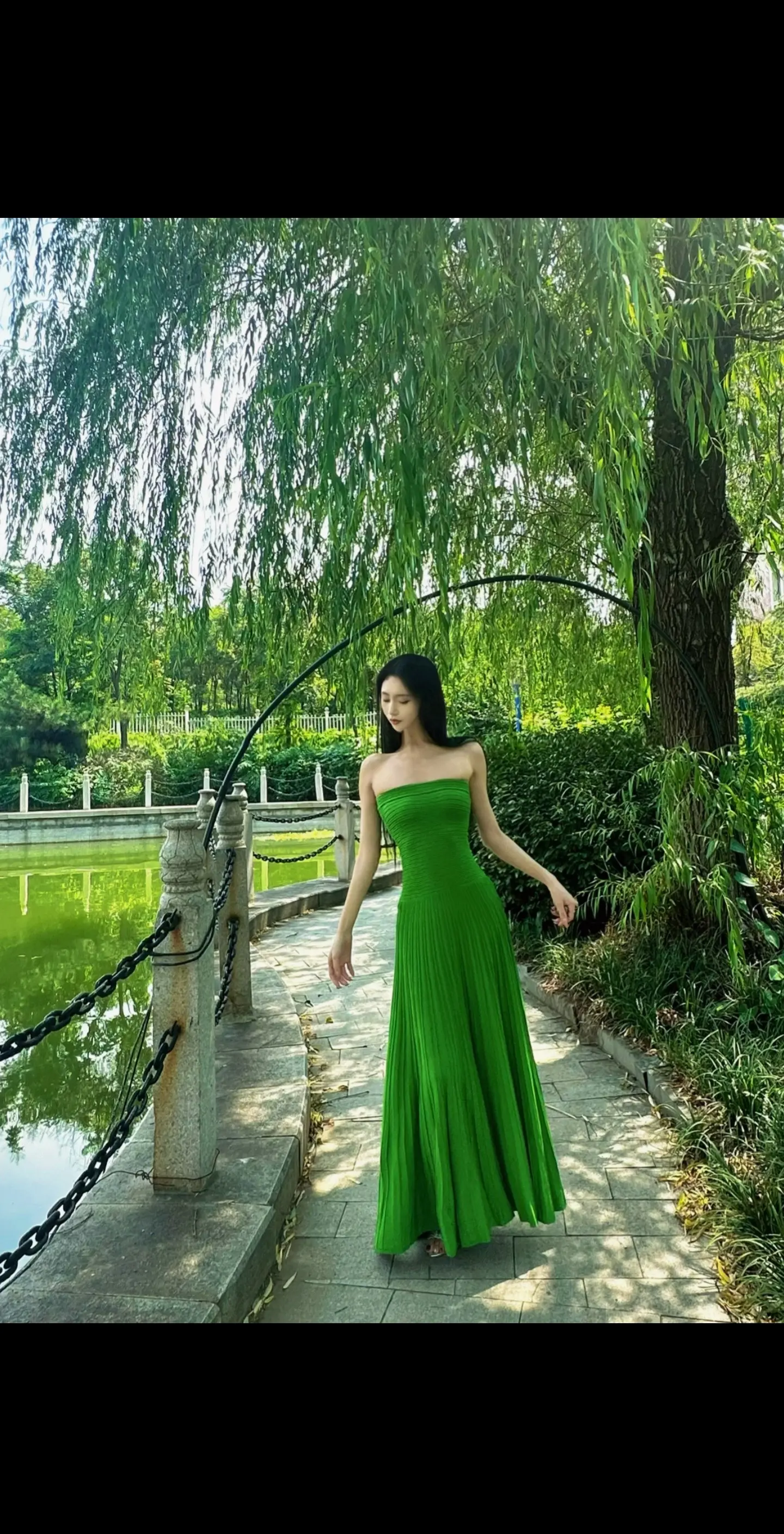 我是绝弦逢春的九万字，不甘只做结尾的诗