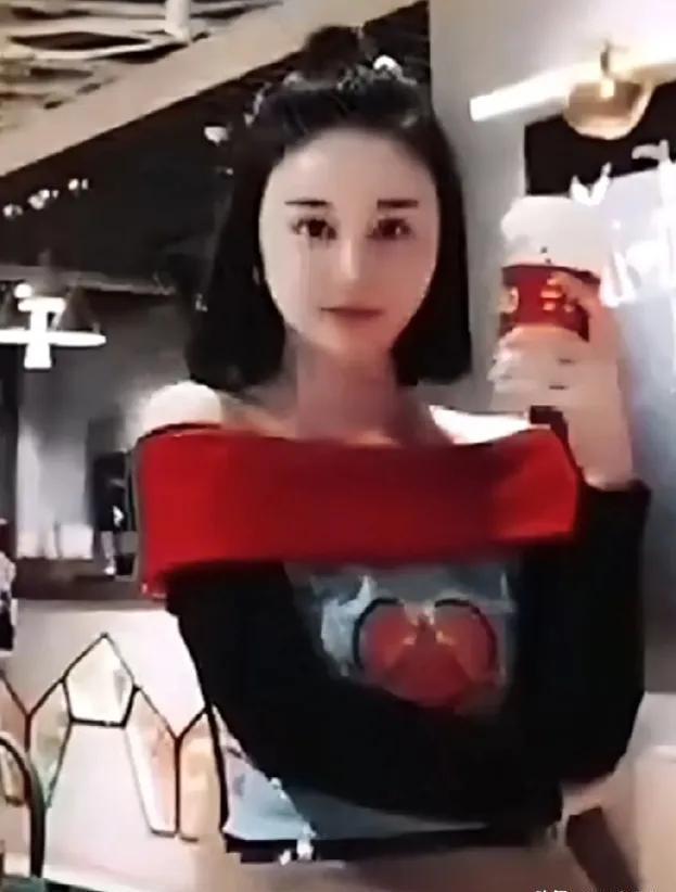 “你敢玩我就要付出代价！”扬州一白富美被官二代男友背叛七年，一怒将其举报，成为网