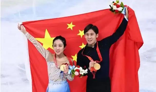 隋文静韩聪复出!

中国花样滑冰协会公众号消息，北京冬奥会双人滑金牌得主隋文静韩
