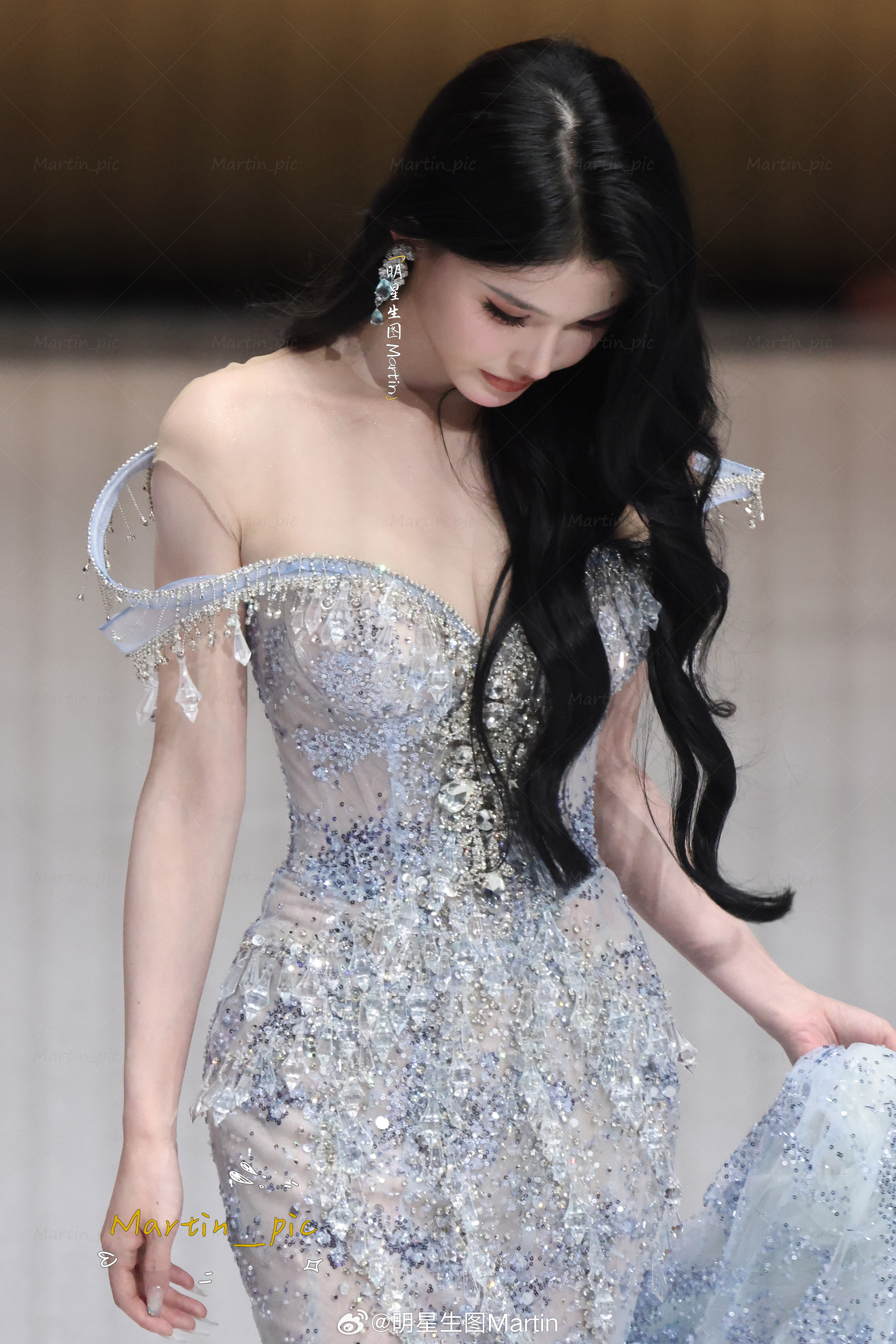 4314小耳朵  一只小耳朵三亚嘉年华红毯生图今天在逃公主好辣啊啊啊