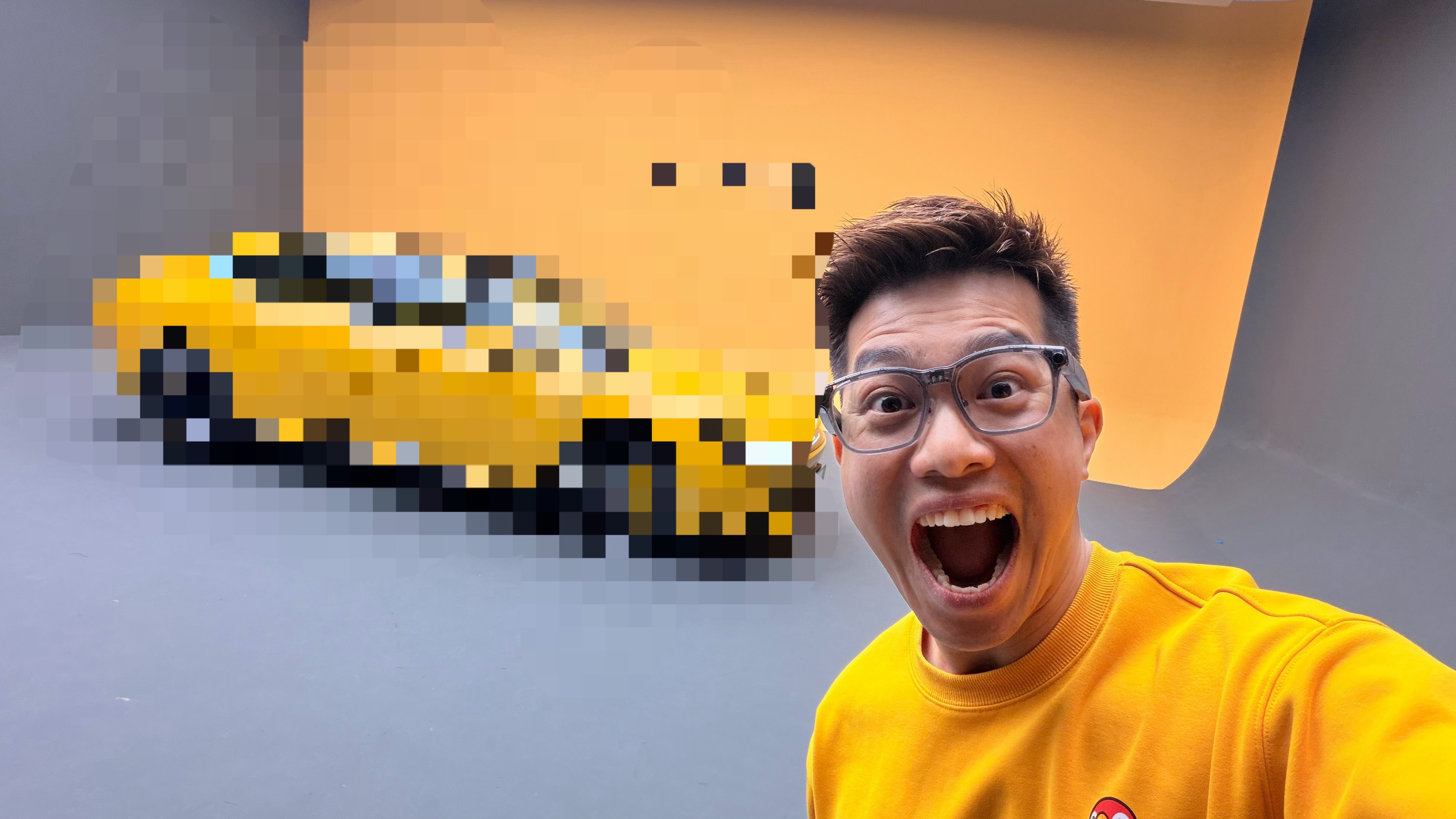 有些家庭的悲哀都隐藏在夜深人静的时候。楼上的老大爷又在咆哮了，听不太清楚是为啥，