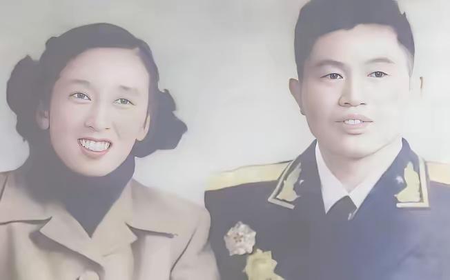 1940年，皮定均看上了女干部张烽，就让县长去说媒，张烽听说了县长的来意后，拒绝
