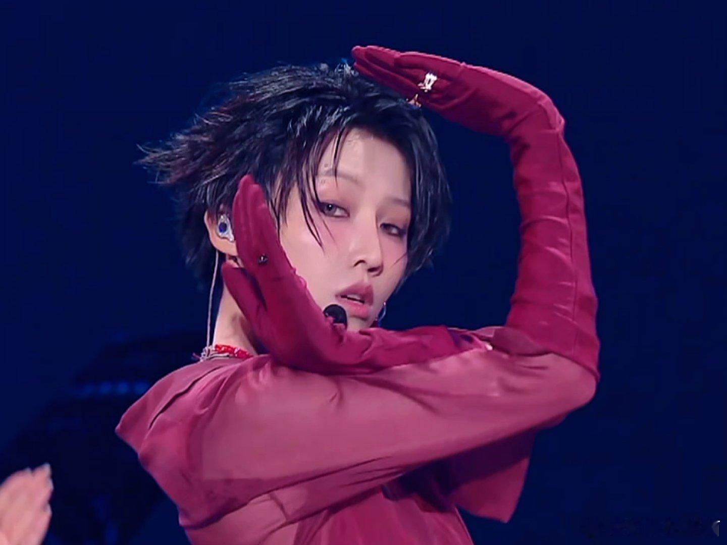 刘雨昕好辣完美舞台表现力，谁来懂懂？ 