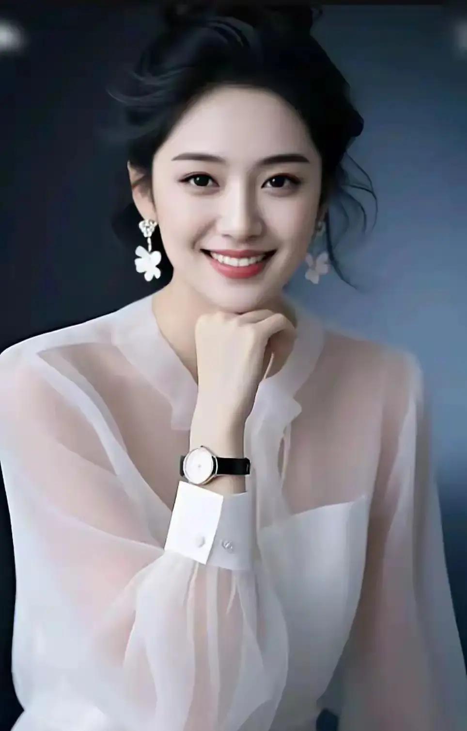 为什么女人在择偶时总把男人的身高当成第一道关卡？数据显示，2025年一项国际调查