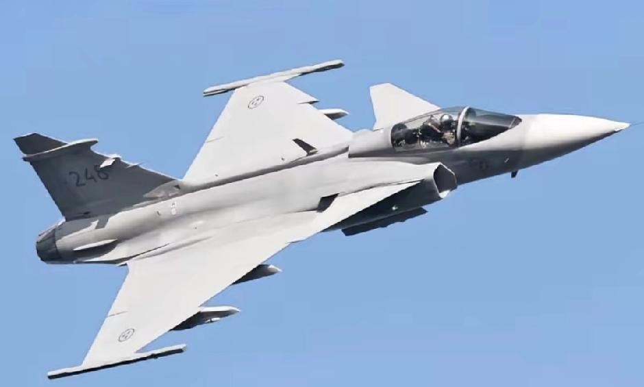 9月29日，乌克兰国防部副部长伊万·加夫里柳克宣布，乌将很快接收瑞典JAS 39