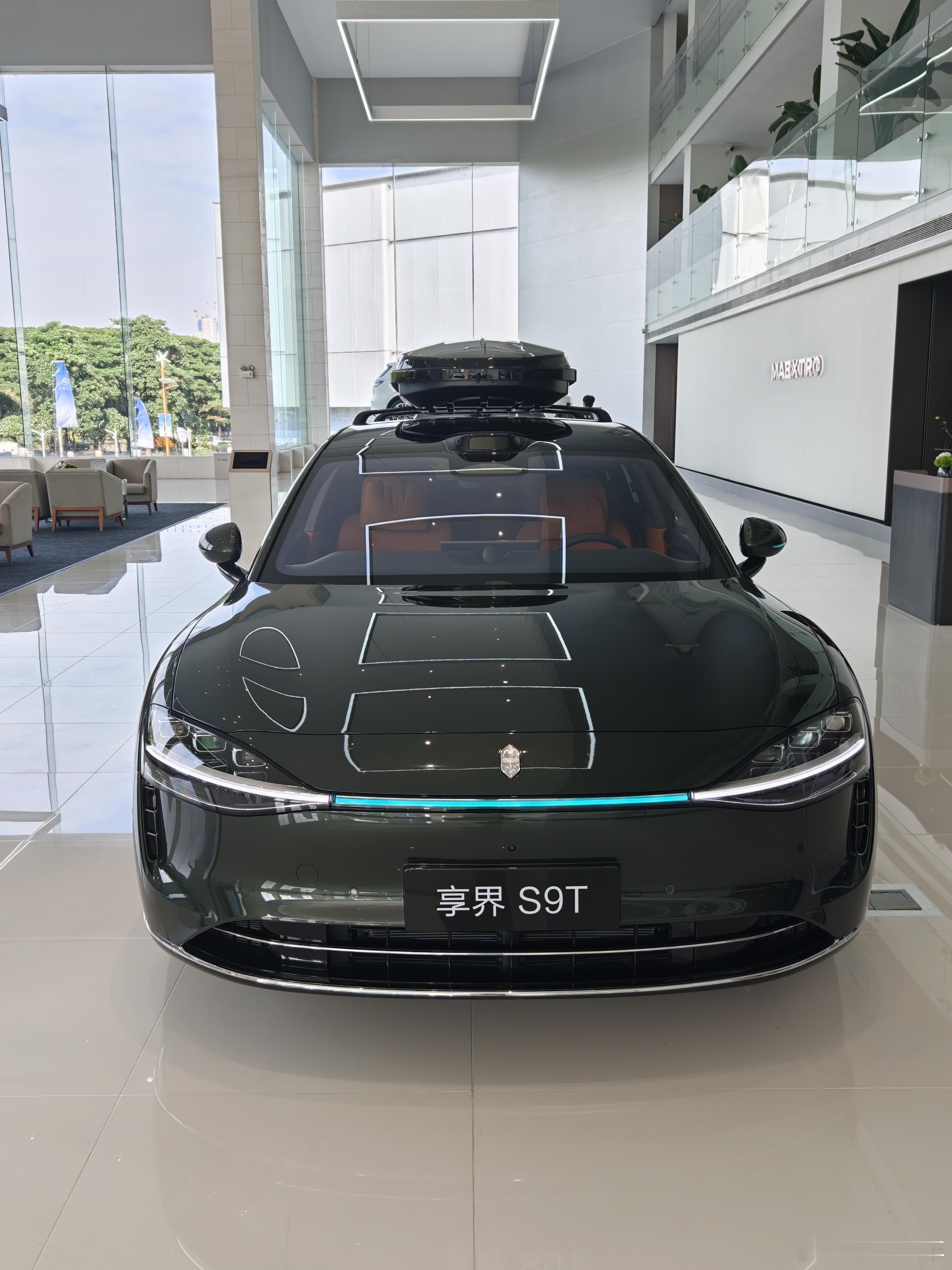 聊聊享界s9t享界 S9T 的外形我个人觉得实车还是过得去的，属于那种比较端庄的