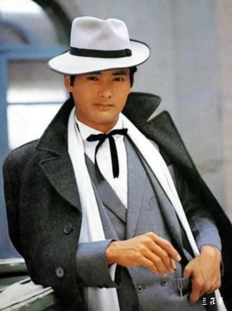 很喜欢那个时候的周润发。
他饰演的电视剧《上海滩》男主许文强，温和中的强者，强者