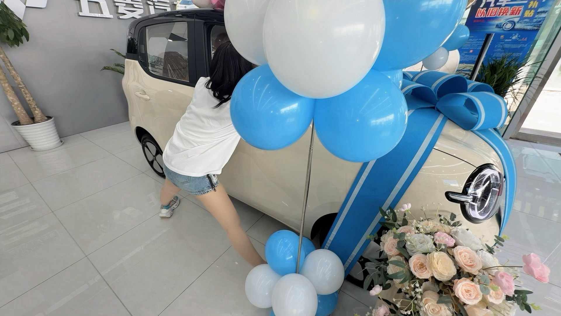 “老师，这样真的能出片吗？”“包的包的”“就没有体面一点的方式了吗？”………拼了