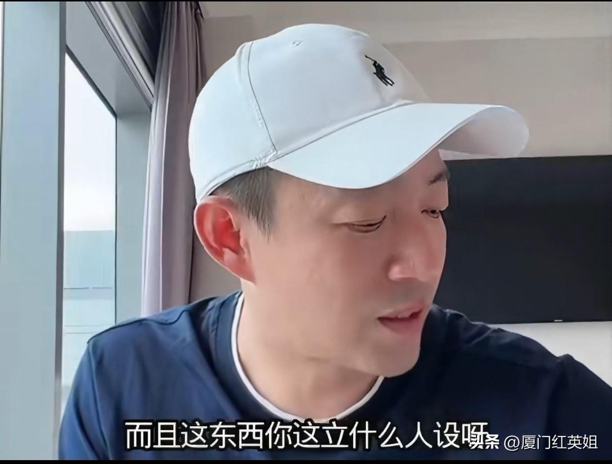 汪小菲又被母亲张兰给惹怒了
说自己被网暴的始作俑者
自己信息被爆款的人不是别人