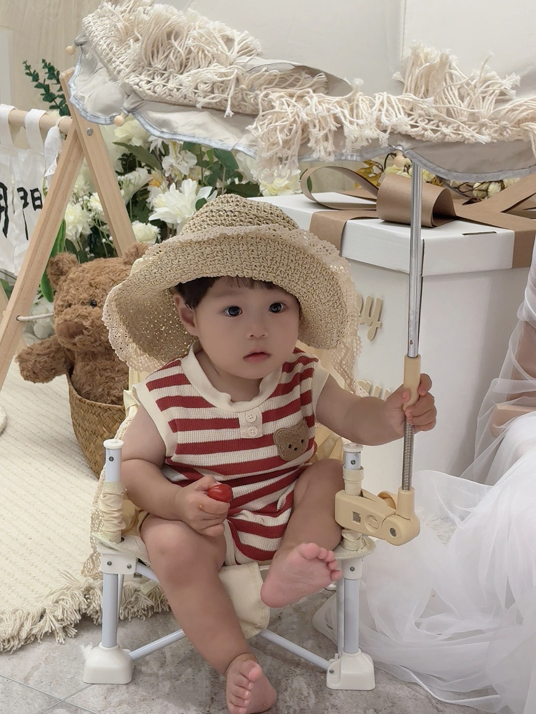 我的30岁生日和饮水机的周岁生日是同一天耶！！！！！机宝命中注定是我的小孩！！！