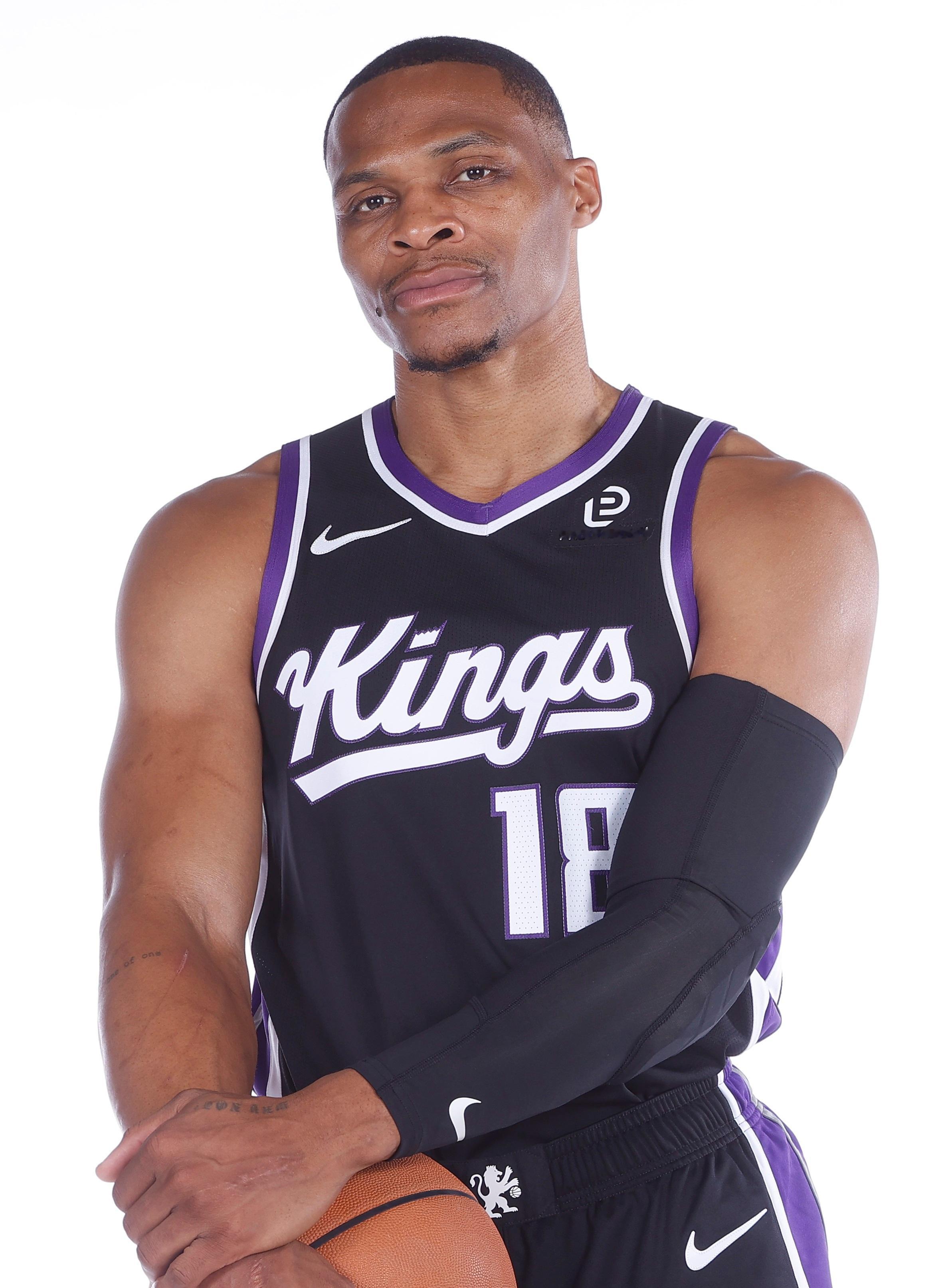 10投1中3失误，我觉得龟龟今天做自己了nba