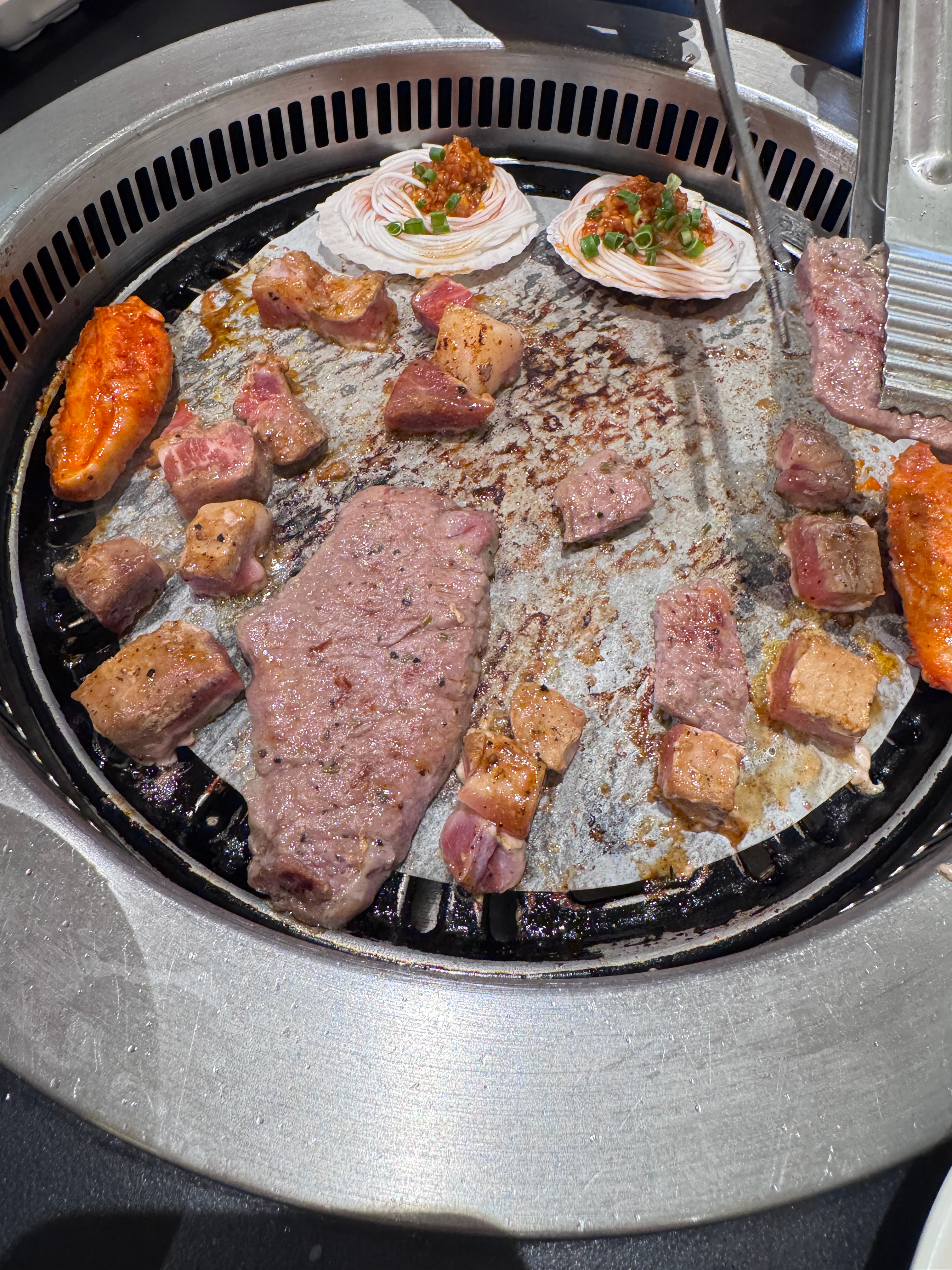 今晚出来吃烤肉🥩～～老婆快来，等你……