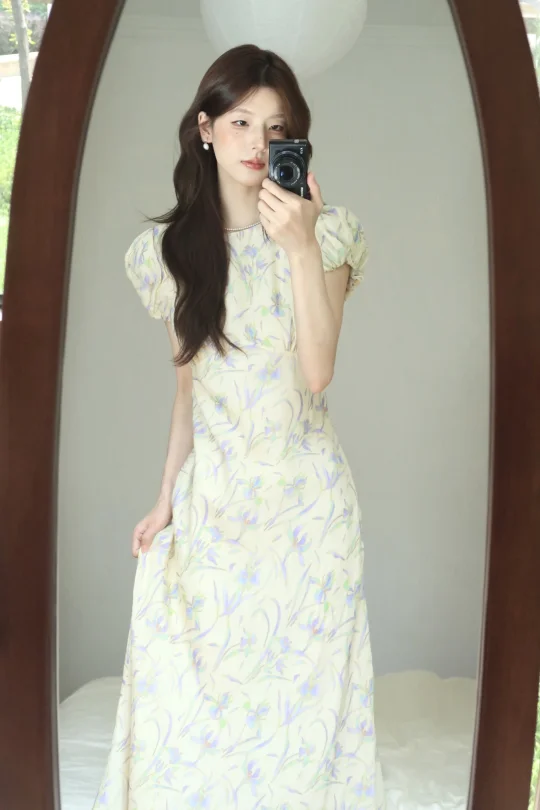 真的有被这条裙子美到～～～～