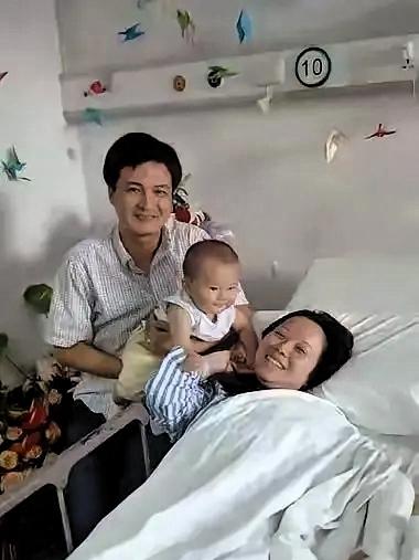 杭州31岁女子徒手接10楼坠落的女童，事后被奖励30万，谁料遭到丈夫埋怨，如今两