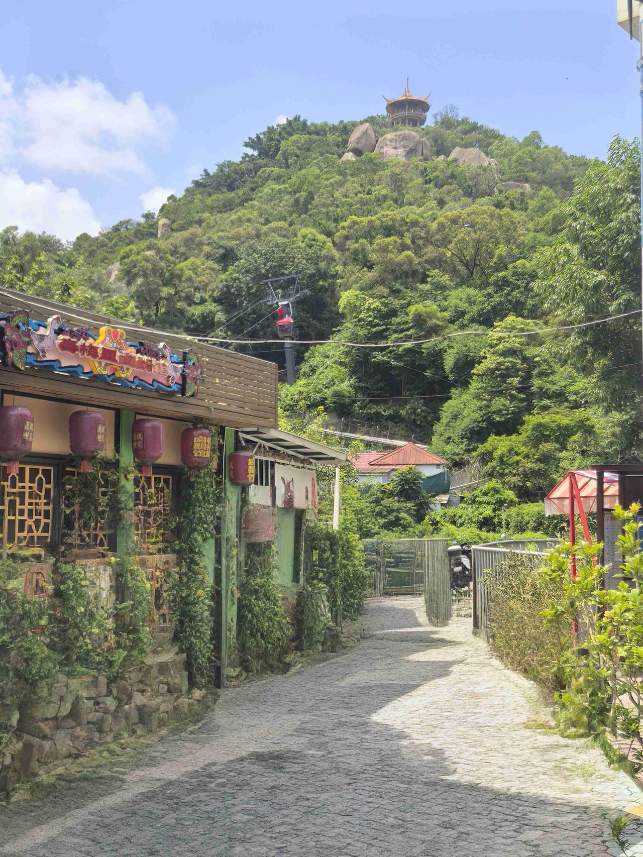 我的今日状态：🏝️旅行度假
我这里的天气：🌤️多云带定位记录生活 我在旅行随